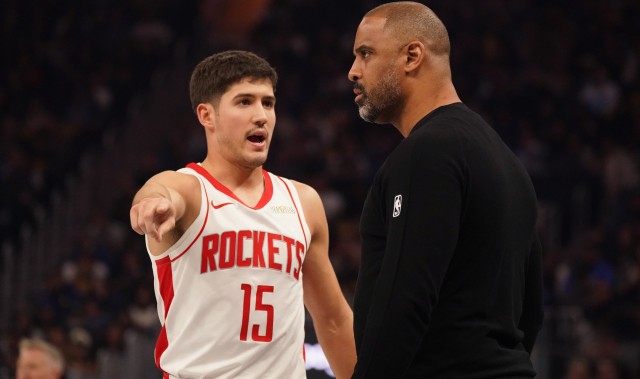 记者：这是火箭一场非典型的胜利 看乌度卡后续给小谢多少容错率